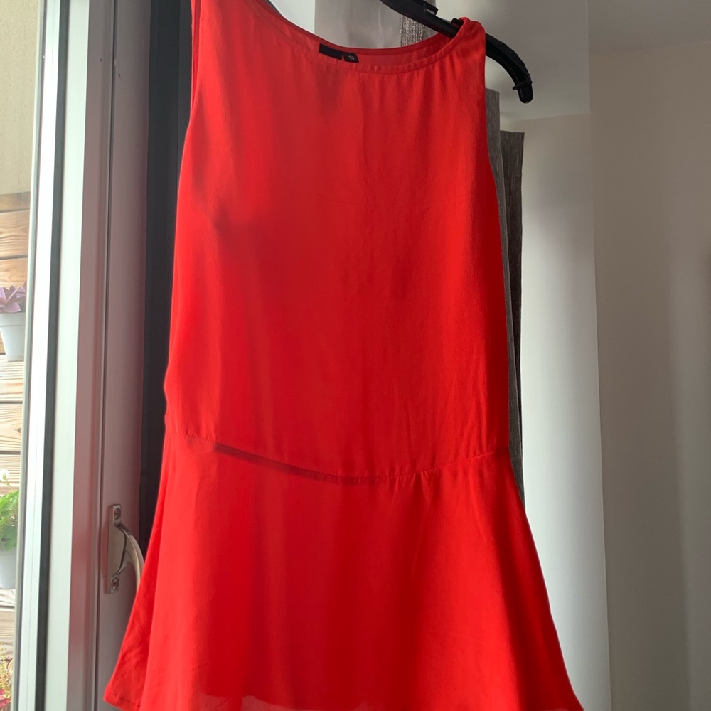 TJ collection silk red top